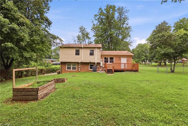 211 Yorktown Road, Kernersville, NC 27284