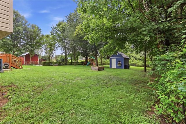 211 Yorktown Road, Kernersville, NC 27284