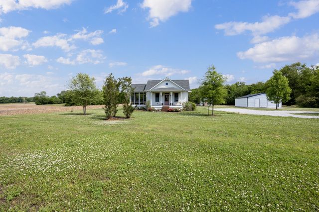 1687 Georgia Crossing Rd, Winchester, TN 37398
