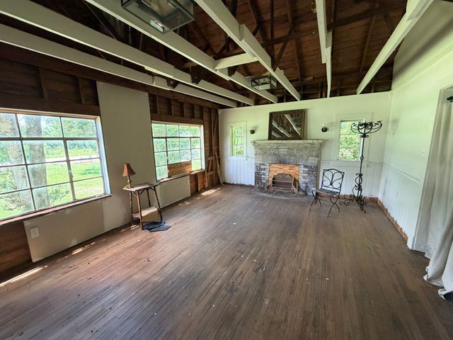 1687 Georgia Crossing Rd, Winchester, TN 37398