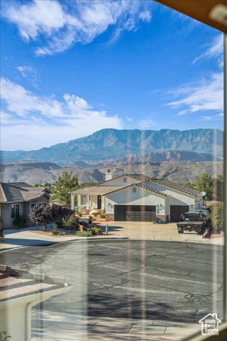 222 S VALLEY VIEW DR, Hurricane, UT 84737