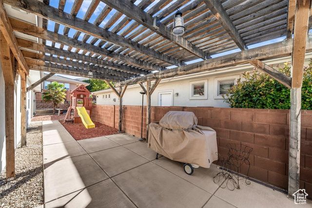 222 S VALLEY VIEW DR, Hurricane, UT 84737