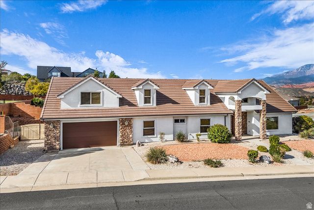 222 S VALLEY VIEW DR, Hurricane, UT 84737