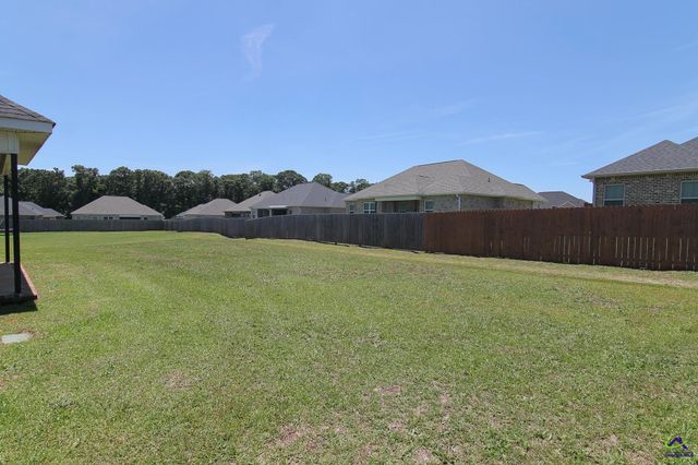 318 Weston Drive, Kathleen, GA 31047