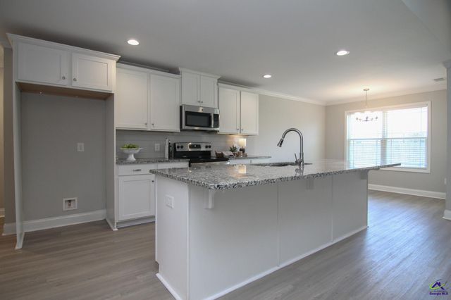 318 Weston Drive, Kathleen, GA 31047