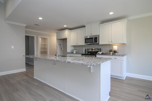 318 Weston Drive, Kathleen, GA 31047