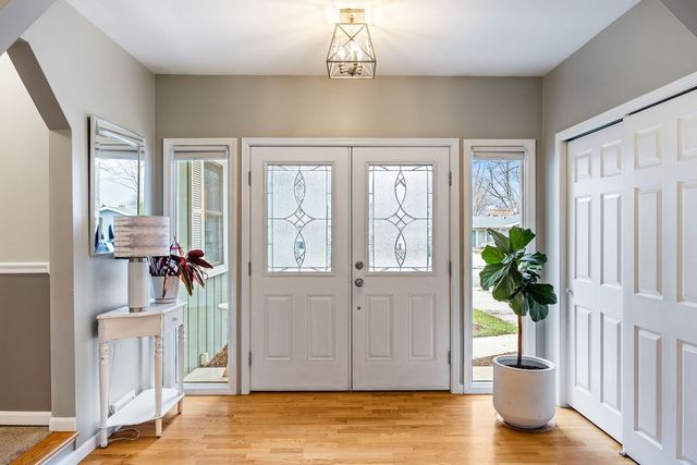 425 N Alfred Avenue, Elgin, IL 60123