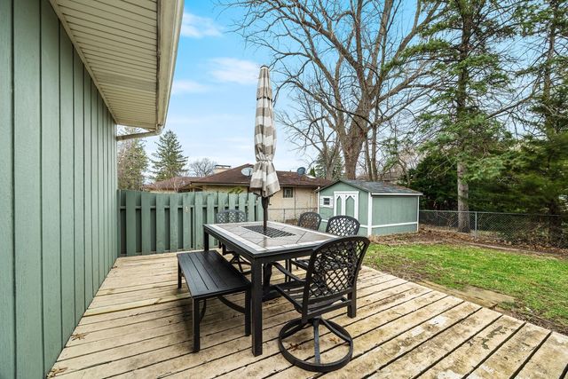 425 N Alfred Avenue, Elgin, IL 60123