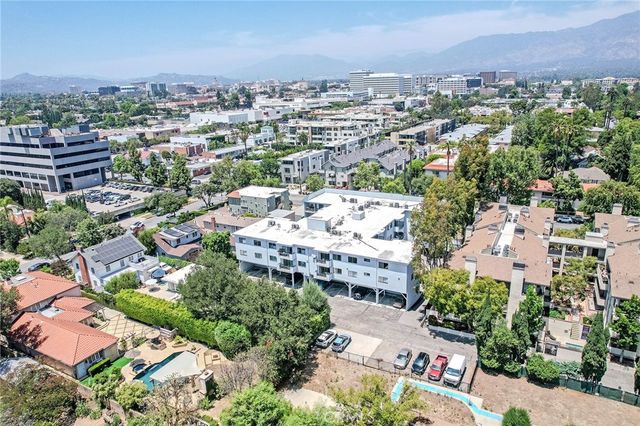 972 E California 202, Pasadena, CA 91106