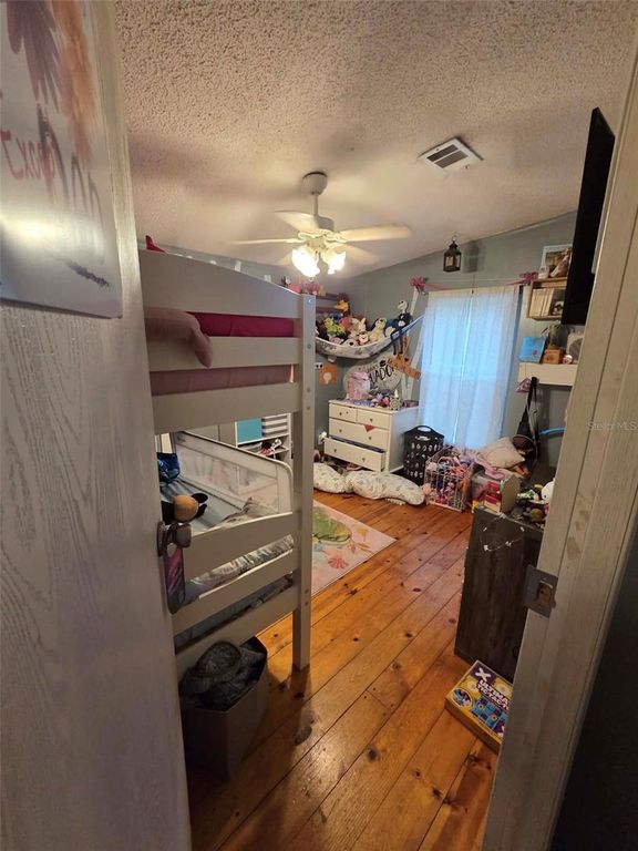 Image 12 of property listing at 25250 RICHBARN ROAD, Brooksville, FL 34601