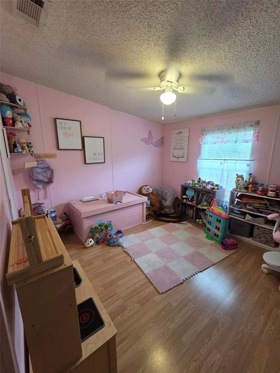 Image 16 of property listing at 25250 RICHBARN ROAD, Brooksville, FL 34601