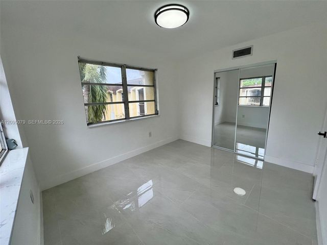 7825 Miller Drive C211, Miami, FL 33155