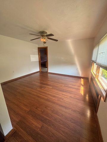 64 Goodrich St, Springfield, MA 01104