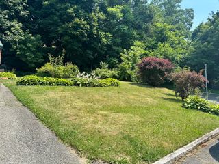 64 Goodrich St, Springfield, MA 01104