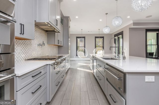 2804 Skyland Drive NE, Brookhaven, GA 30341