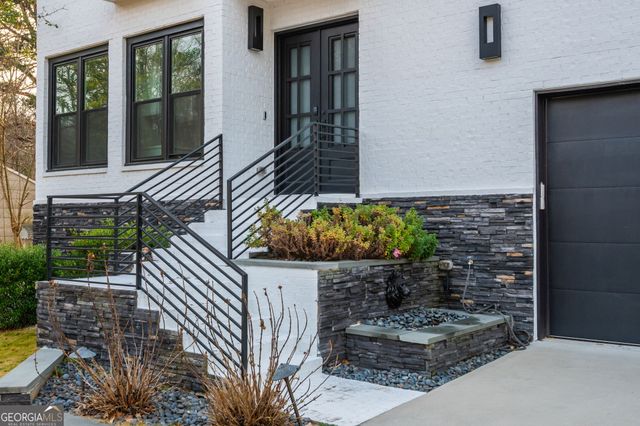 2804 Skyland Drive NE, Brookhaven, GA 30341