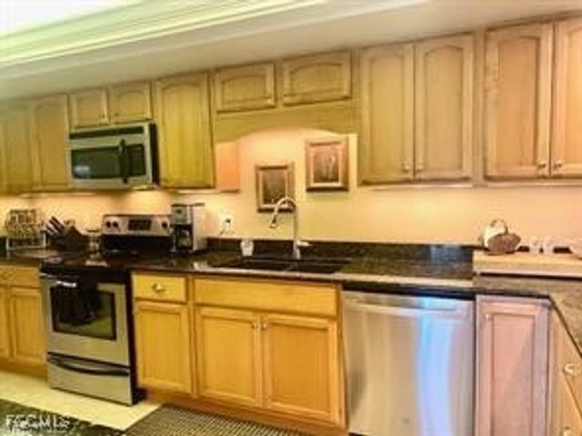 4751 Harbortown LN, Fort Myers, FL 33919