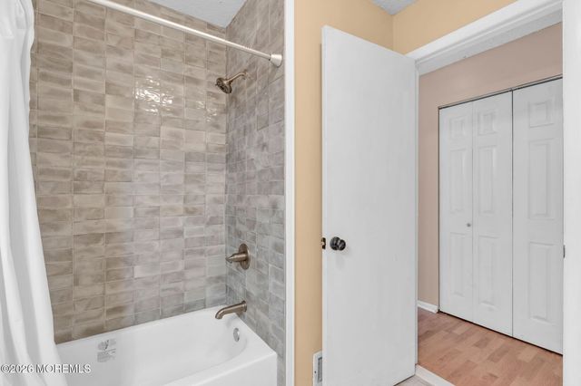 1203 Bluebell Drive, Jackson, NJ 08527