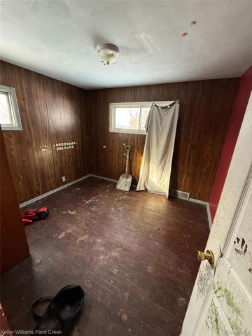 426 E Holbrook Avenue, Flint, MI 48505