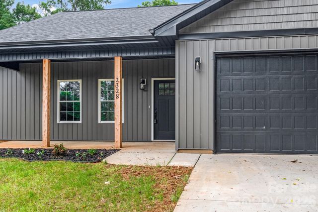 2328 Summerlin Street, Winston Salem, NC 27103