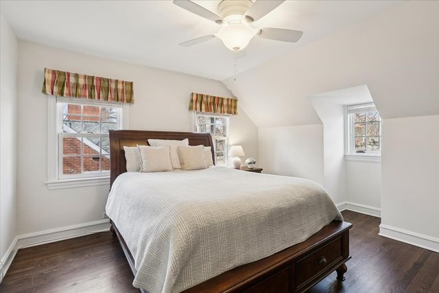 661 Greenview Place, Lake Forest, IL 60045