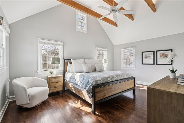 661 Greenview Place, Lake Forest, IL 60045