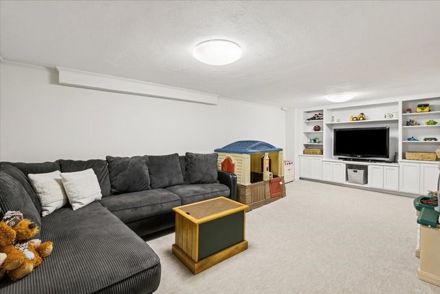 661 Greenview Place, Lake Forest, IL 60045