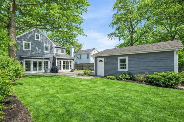 661 Greenview Place, Lake Forest, IL 60045