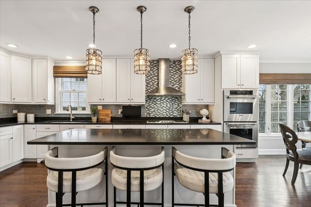 661 Greenview Place, Lake Forest, IL 60045