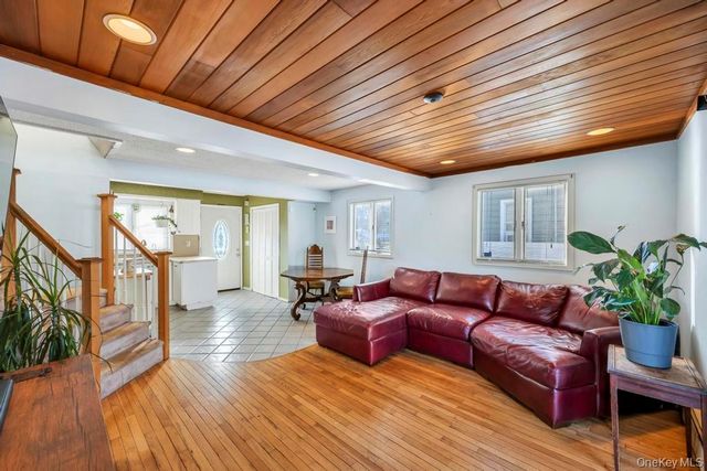 80 Parkway Boulevard, Ronkonkoma, NY 11779