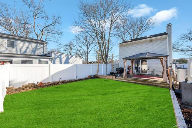 80 Parkway Boulevard, Ronkonkoma, NY 11779