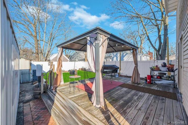 80 Parkway Boulevard, Ronkonkoma, NY 11779