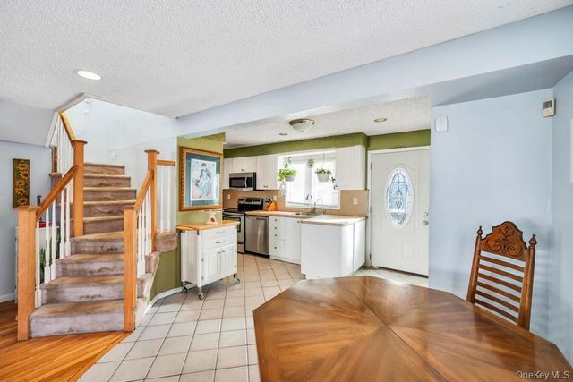 80 Parkway Boulevard, Ronkonkoma, NY 11779