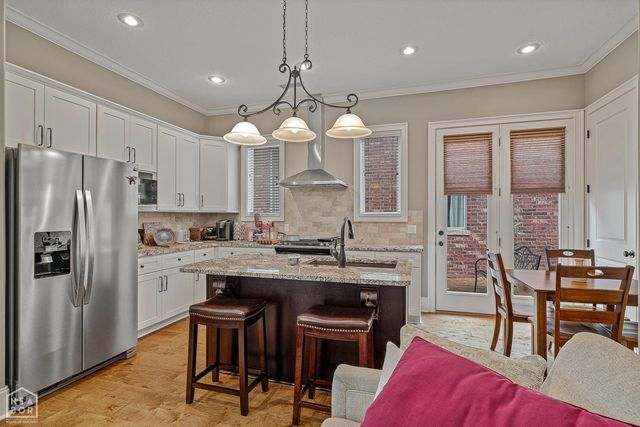 2832 Village Meadow Cove, Jonesboro, AR 72405