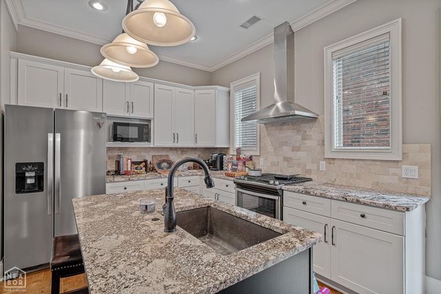 2832 Village Meadow Cove, Jonesboro, AR 72405