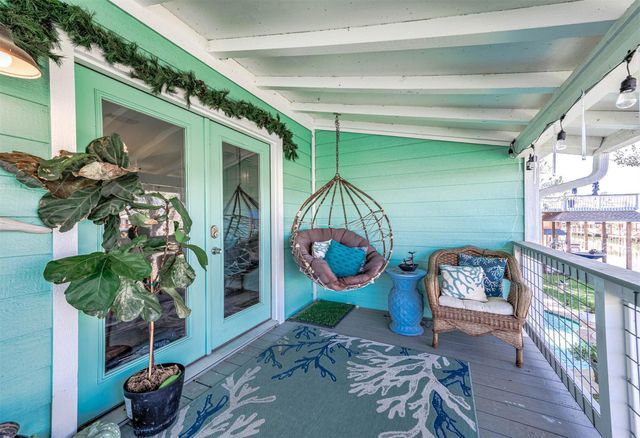 325 Ling Street, Bayou Vista, TX 77563