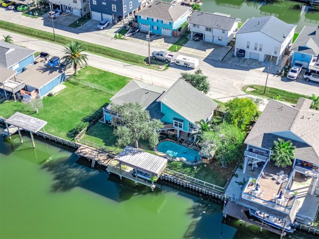 325 Ling Street, Bayou Vista, TX 77563