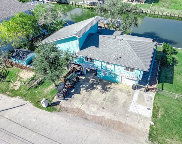 325 Ling Street, Bayou Vista, TX 77563