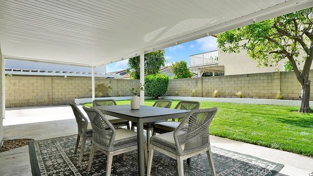 4722 Santiago, La Palma, CA 90623