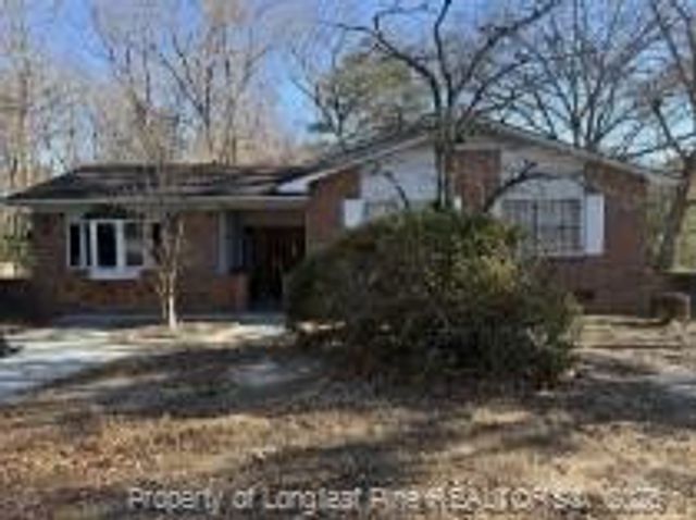 5300 Foxfire Road, Fayetteville, NC 28314