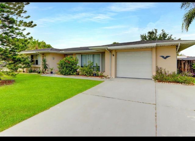 216 NE Mainsail Street, Port St. Lucie, Port St Lucie, FL 34983