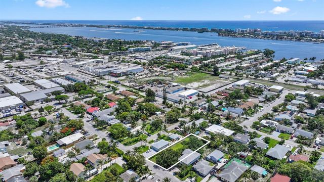 614 N 5th Street, Lantana, FL 33462