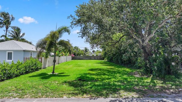 614 N 5th Street, Lantana, FL 33462