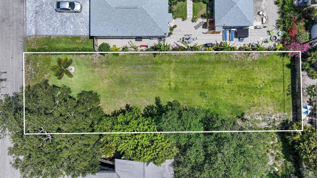 614 N 5th Street, Lantana, FL 33462