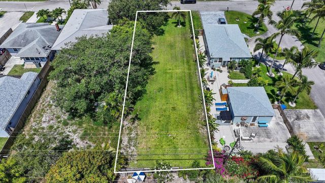 614 N 5th Street, Lantana, FL 33462