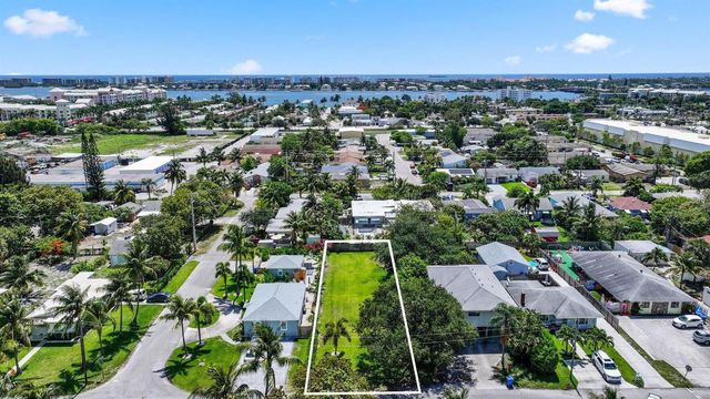 614 N 5th Street, Lantana, FL 33462