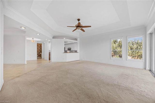 1840 Les Chateaux BLVD 302, Naples, FL 34109