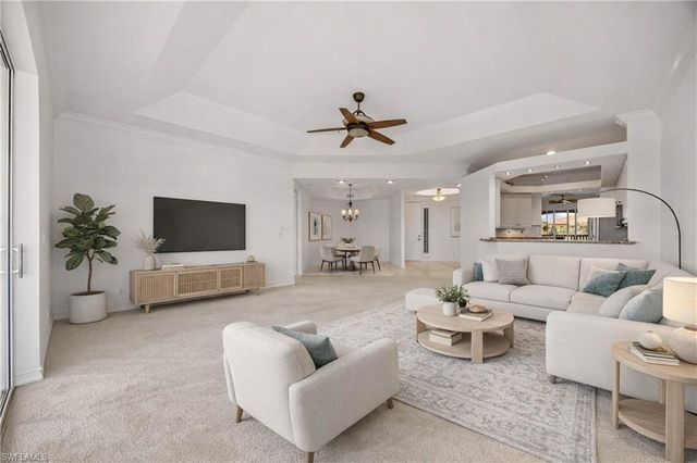 1840 Les Chateaux BLVD 302, Naples, FL 34109
