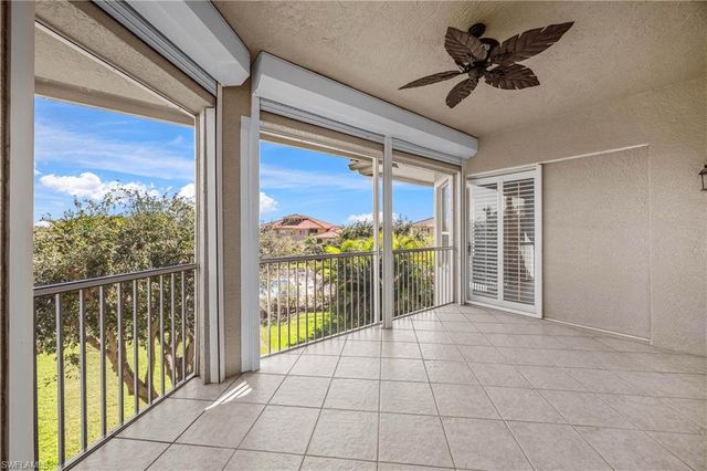 1840 Les Chateaux BLVD 302, Naples, FL 34109