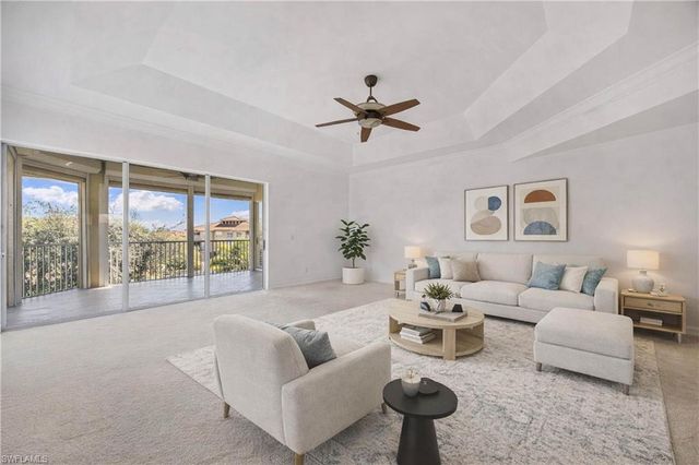 1840 Les Chateaux BLVD 302, Naples, FL 34109